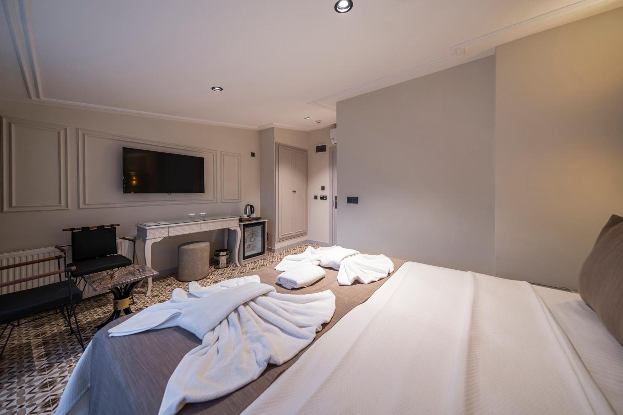 Pera Luna Premium Hotel Истанбул Екстериор снимка