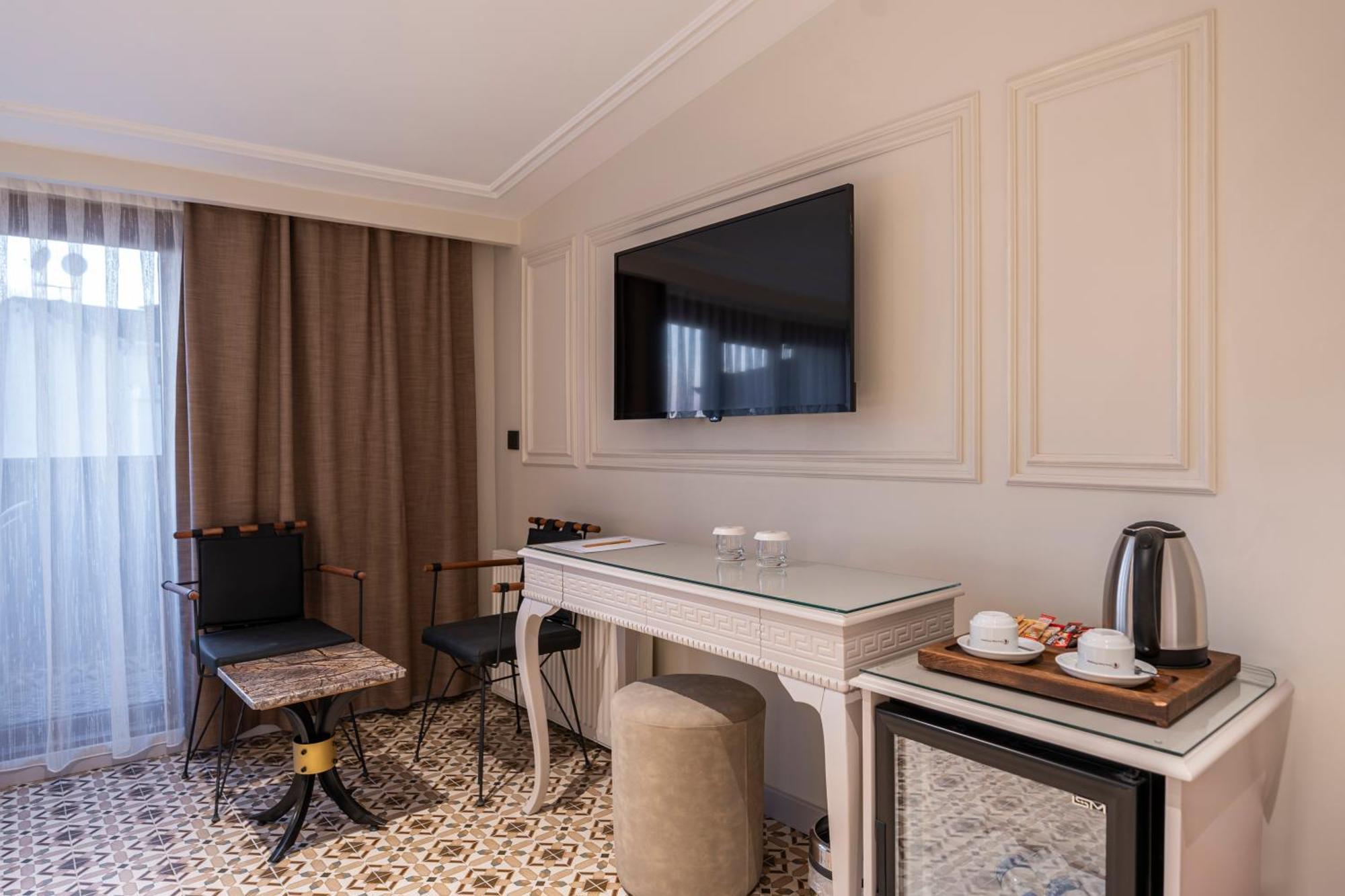 Pera Luna Premium Hotel Истанбул Екстериор снимка