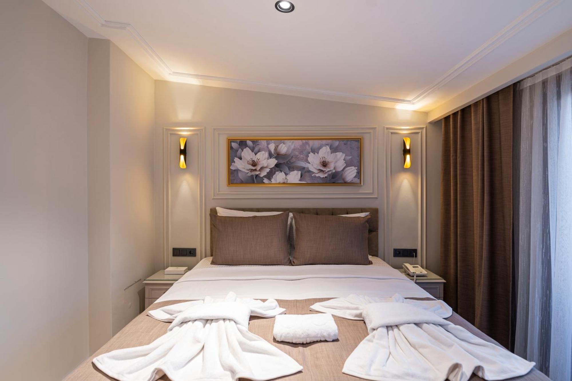 Pera Luna Premium Hotel Истанбул Екстериор снимка