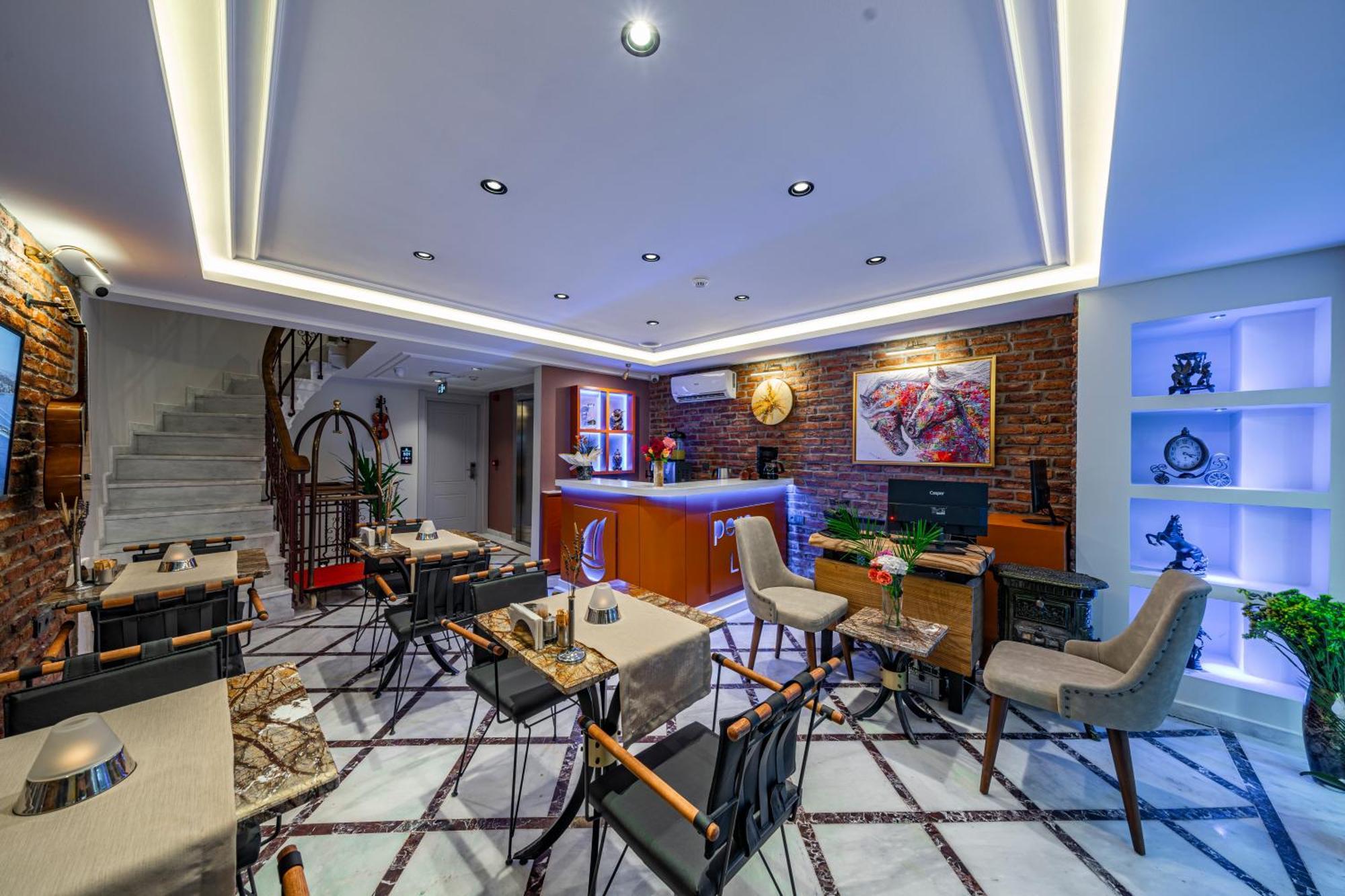 Pera Luna Premium Hotel Истанбул Екстериор снимка