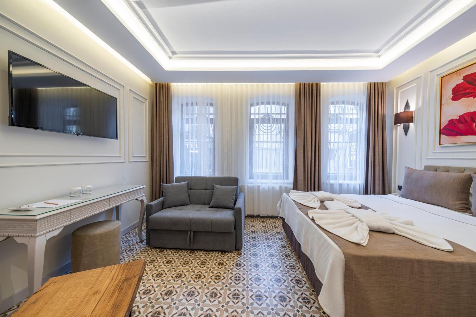 Pera Luna Premium Hotel Истанбул Екстериор снимка