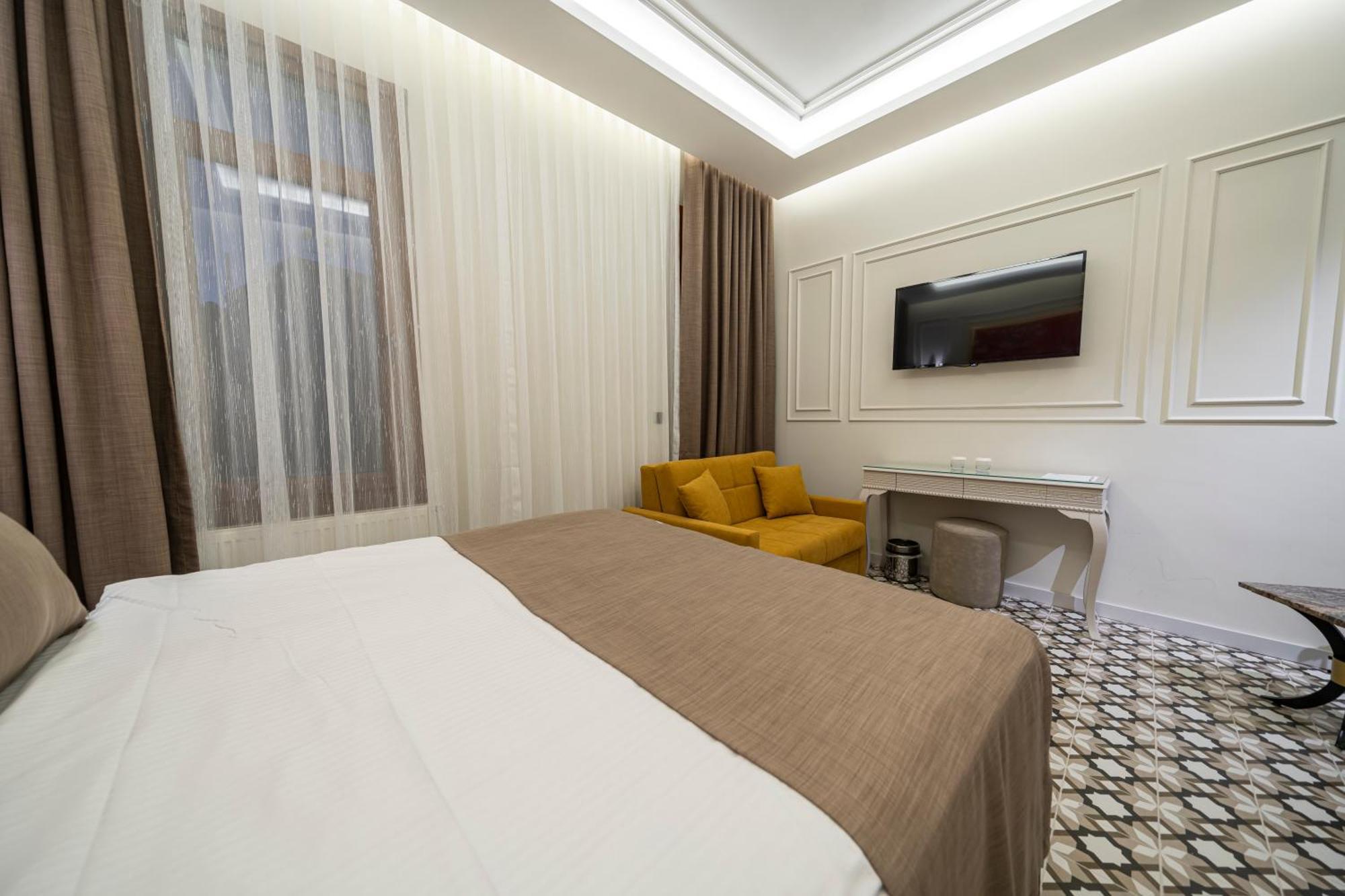 Pera Luna Premium Hotel Истанбул Екстериор снимка