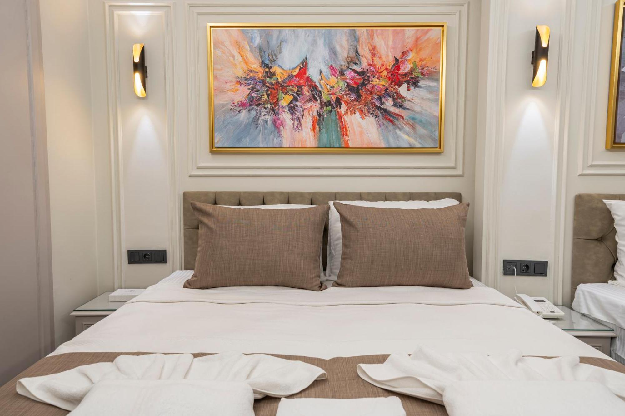 Pera Luna Premium Hotel Истанбул Екстериор снимка