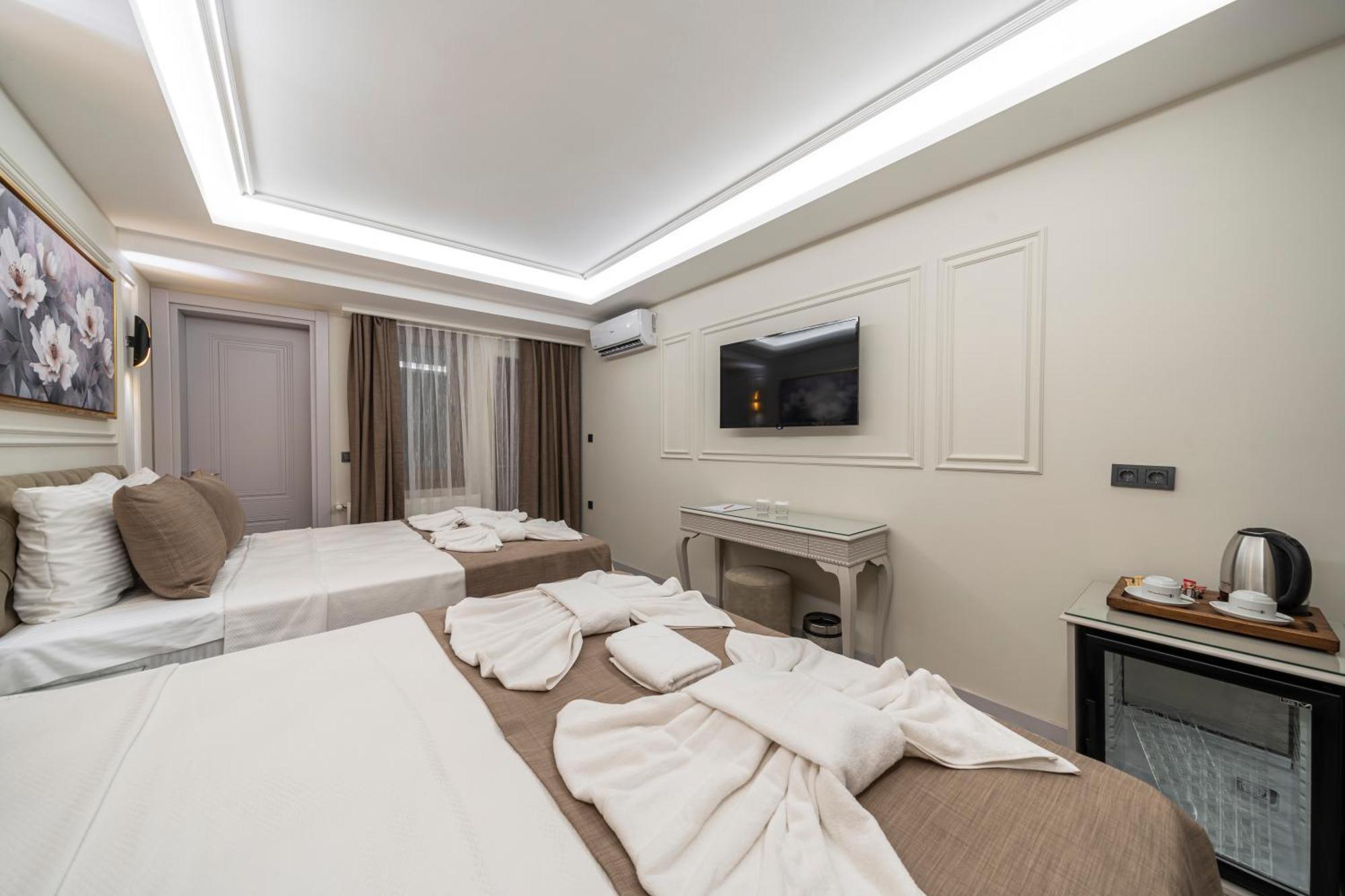 Pera Luna Premium Hotel Истанбул Екстериор снимка